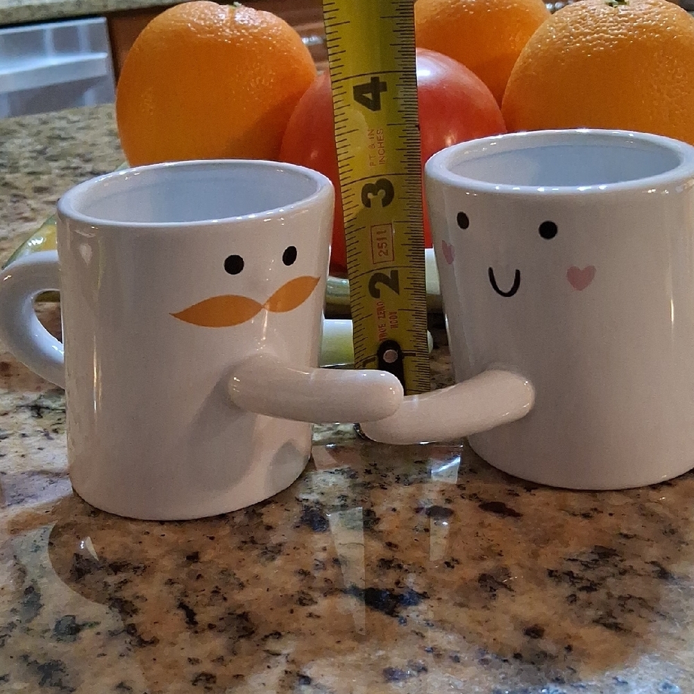 Adorable White Hugging Mugs Set. Rare Find. Super Cute!! - Picture 12 of 12